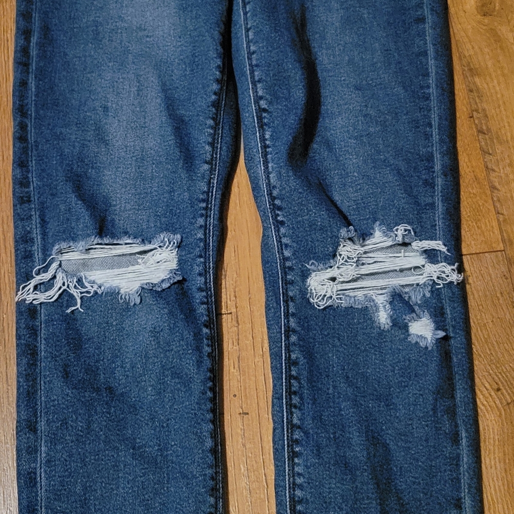 American Eagle Mom Jean